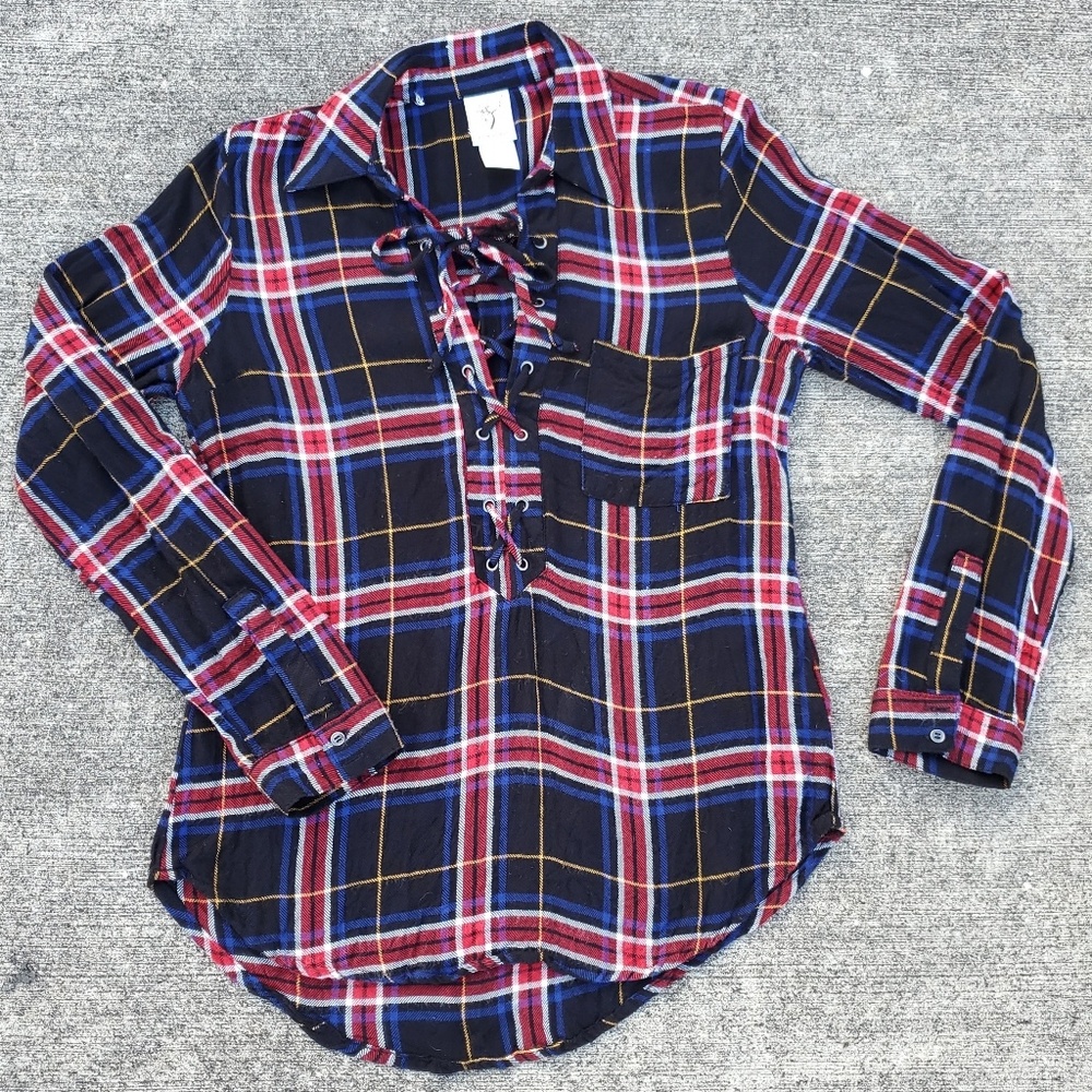 Plaid tie up blouse